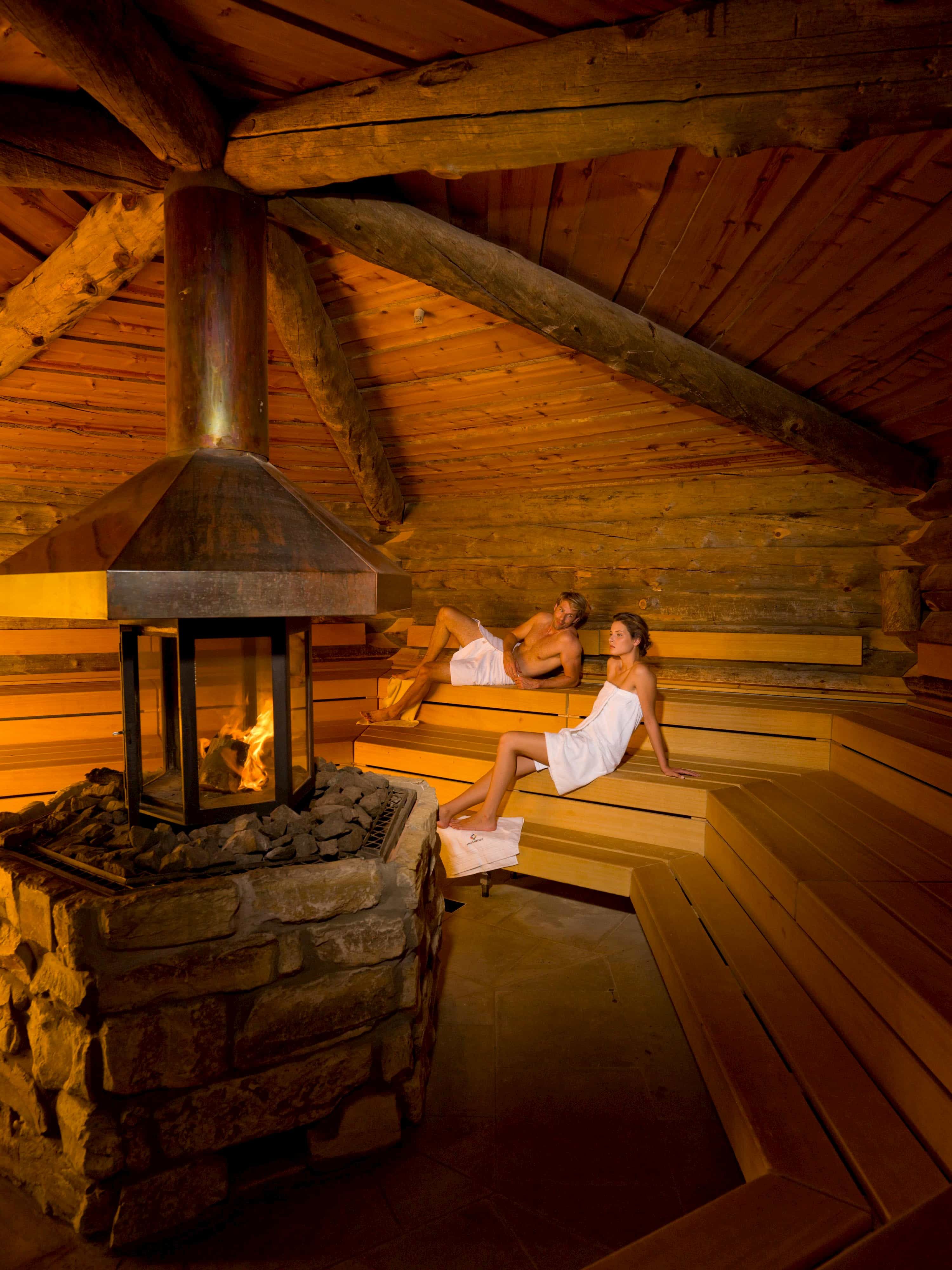 Kisssalis Erdsauna Paar