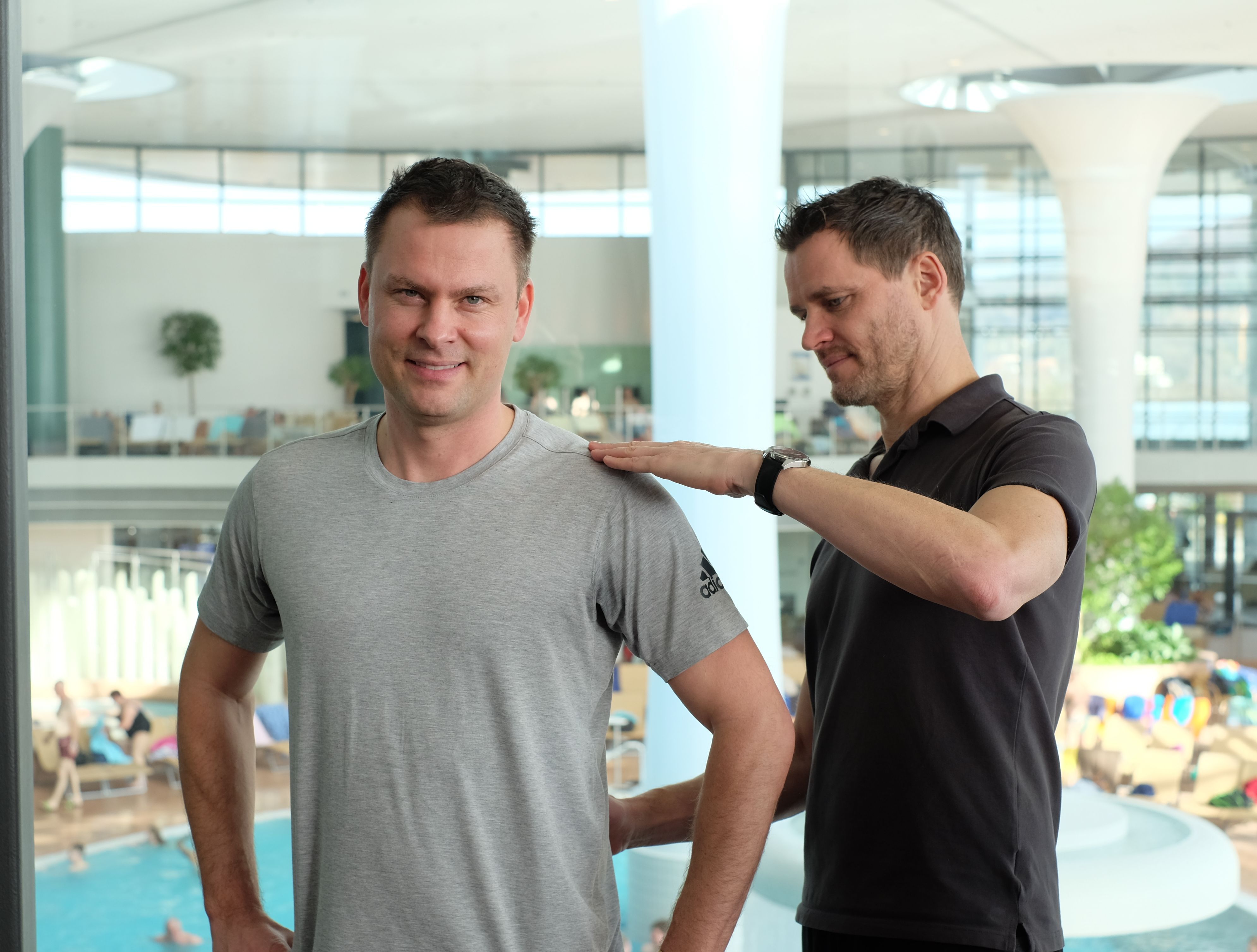 Kisssalis R Ckenzentrum Trainer Mitpatient01 Jpg