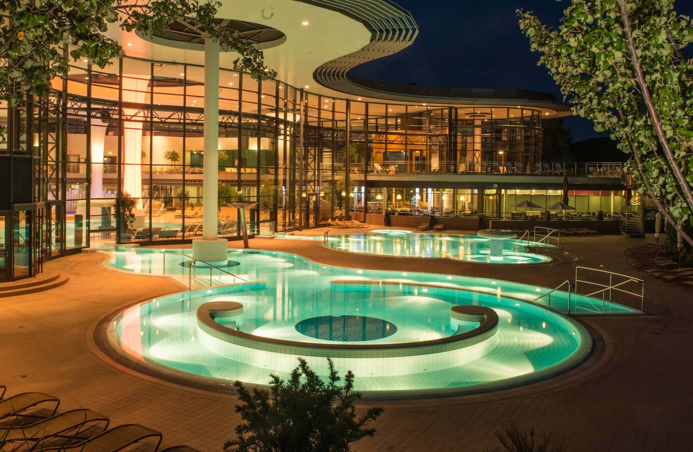 Kisssalis Aussenainsicht Nacht 2