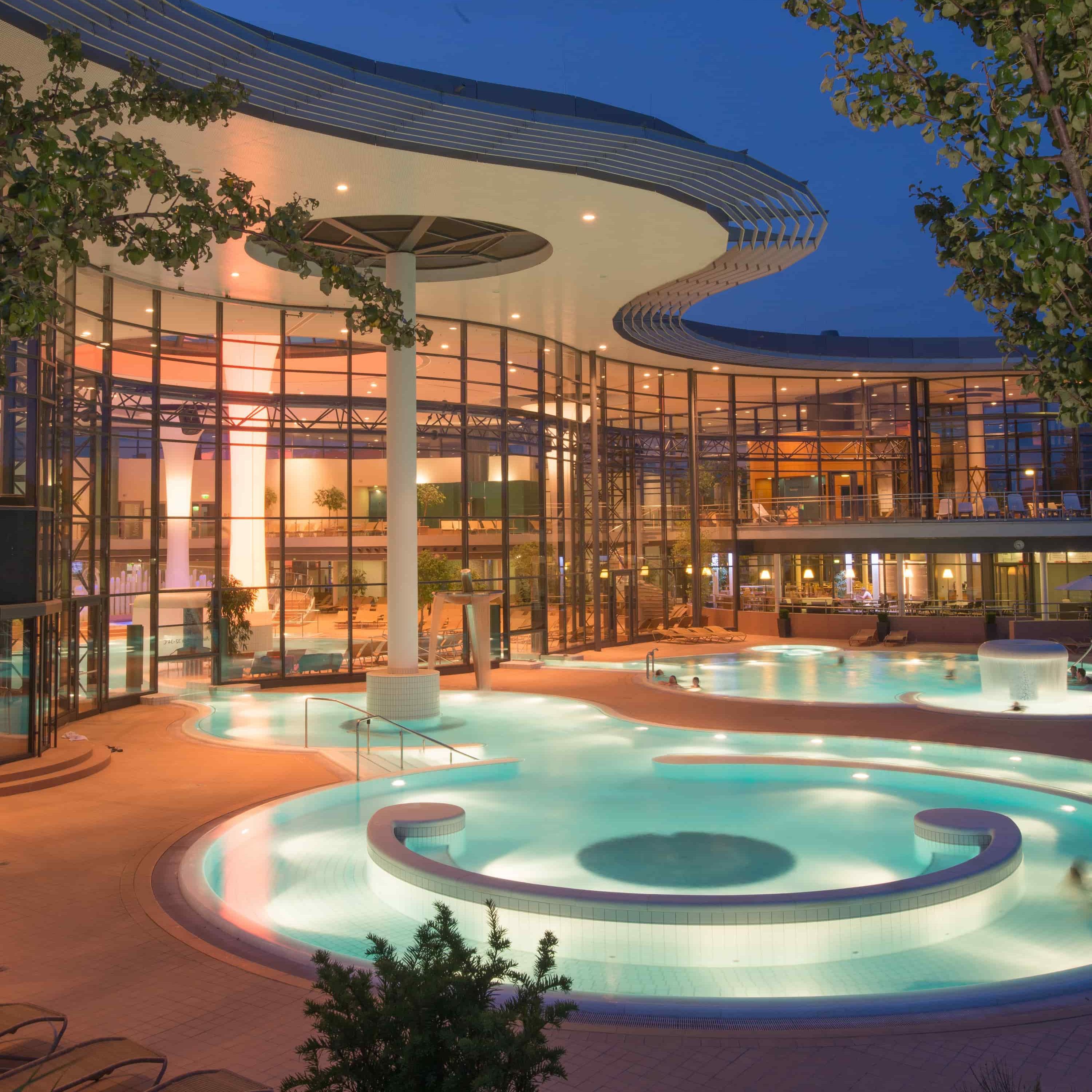 Kisssalis Aussenansicht Nacht