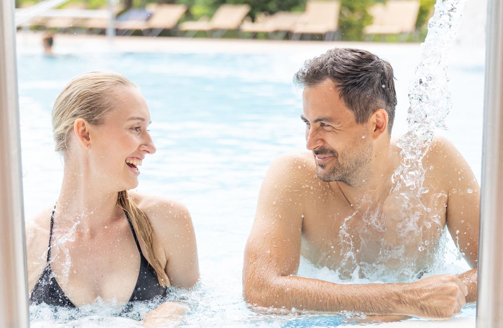 Kisssalis Aussenbecken Nackendusche02