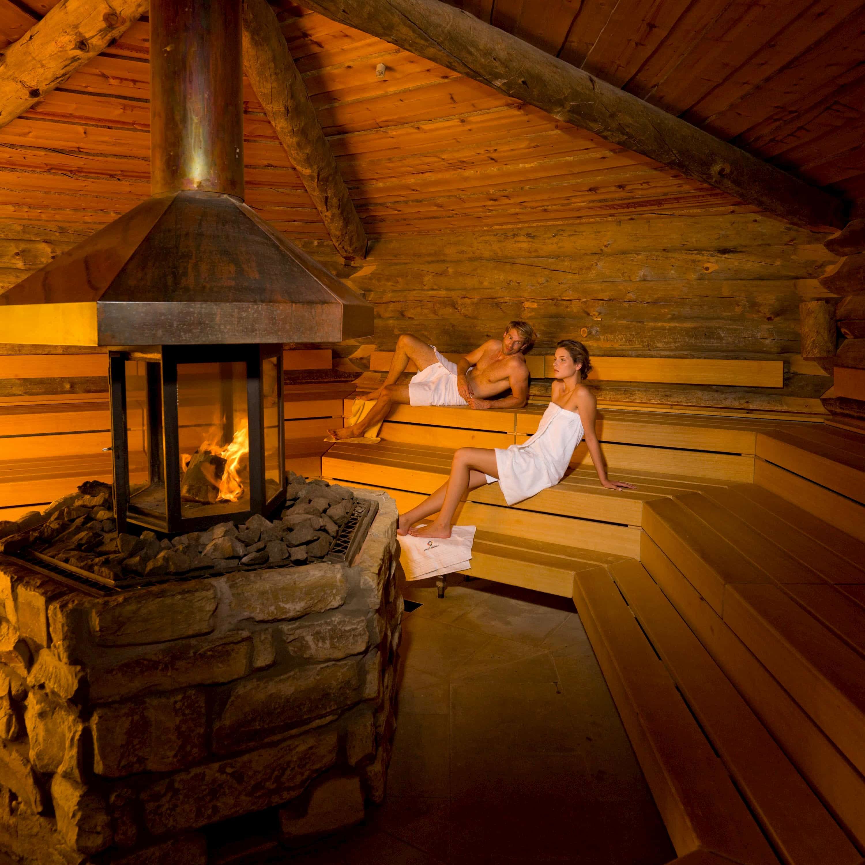 Kisssalis Erdsauna Paar