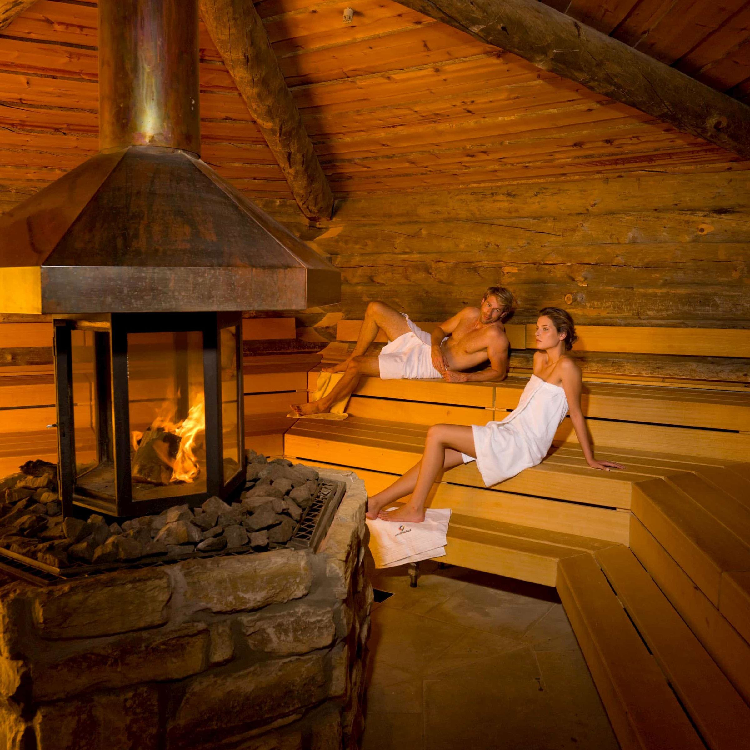 Kisssalis Erdsauna Paar