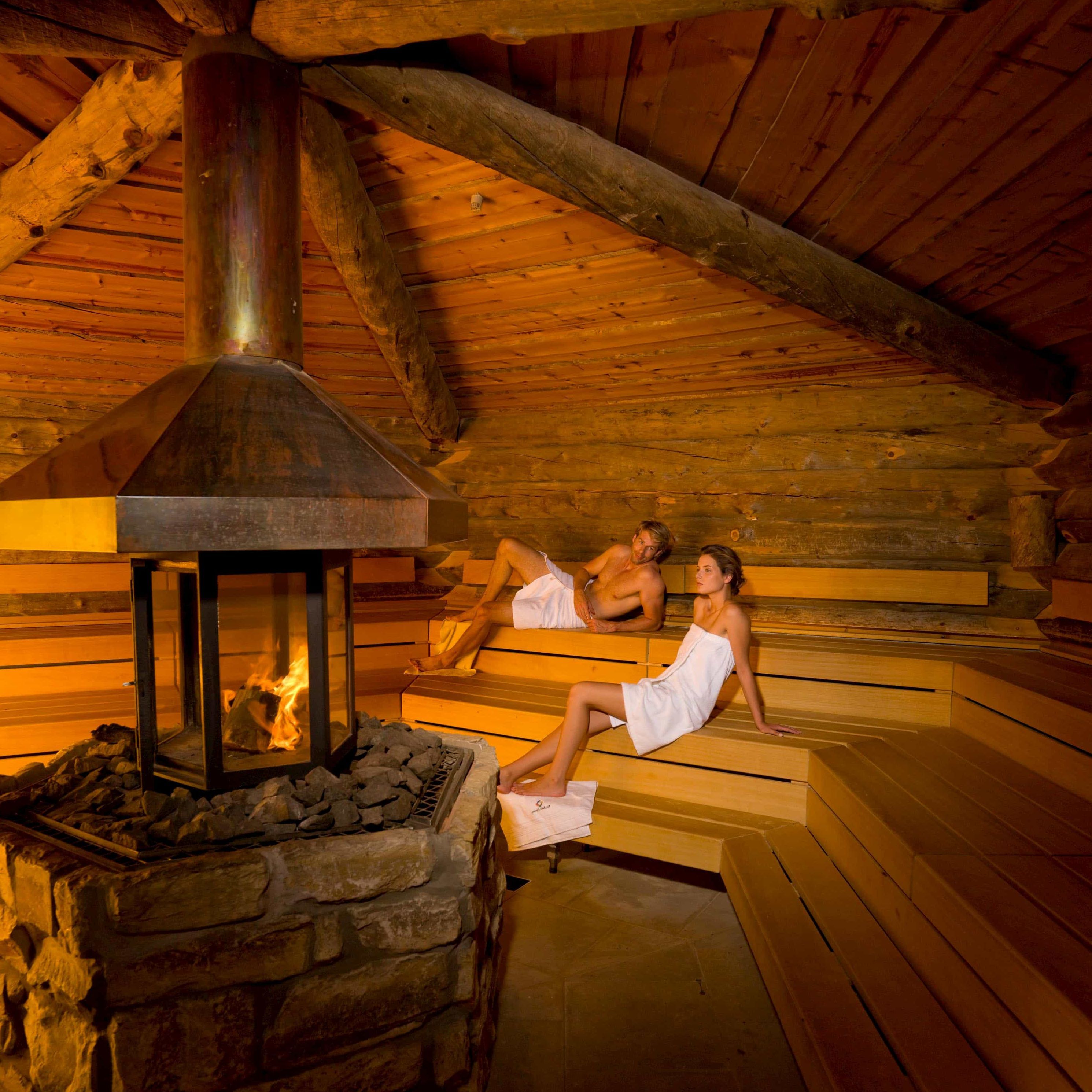 Kisssalis Erdsauna Paar